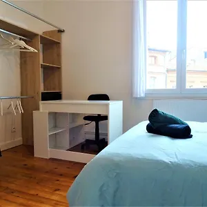Chambre Privee Et Spacieuse Au Sein D'un Logement Partage - Central, Quartier Villebourbon - 3 Doubles - 2 Balcons - Places De Stationnements Gratuites - 5 Min A Pied Gare Et Hypercentre Appartement Montauban